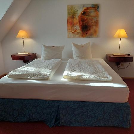 Der Heurige Im Gasthaus Zum Loewen Freising Exterior foto